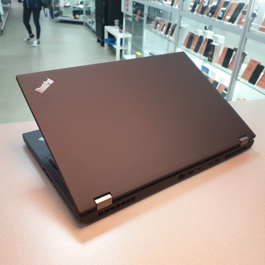 Workstation Lenovo ThinkPad P52 - Intel Core i7 8850H, 16 Gb RAM, SSD 500 Gb, nVidia Quadro P1000 4 Gb